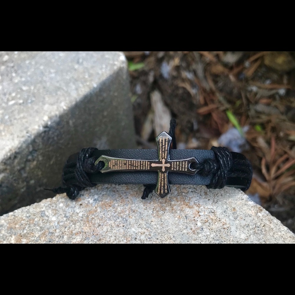 NWT New!!!!  Leather Cross adjustable bracelet - Picture 6 of 6